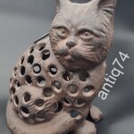 Большой кот, кошка. Подсвечник. Чугун